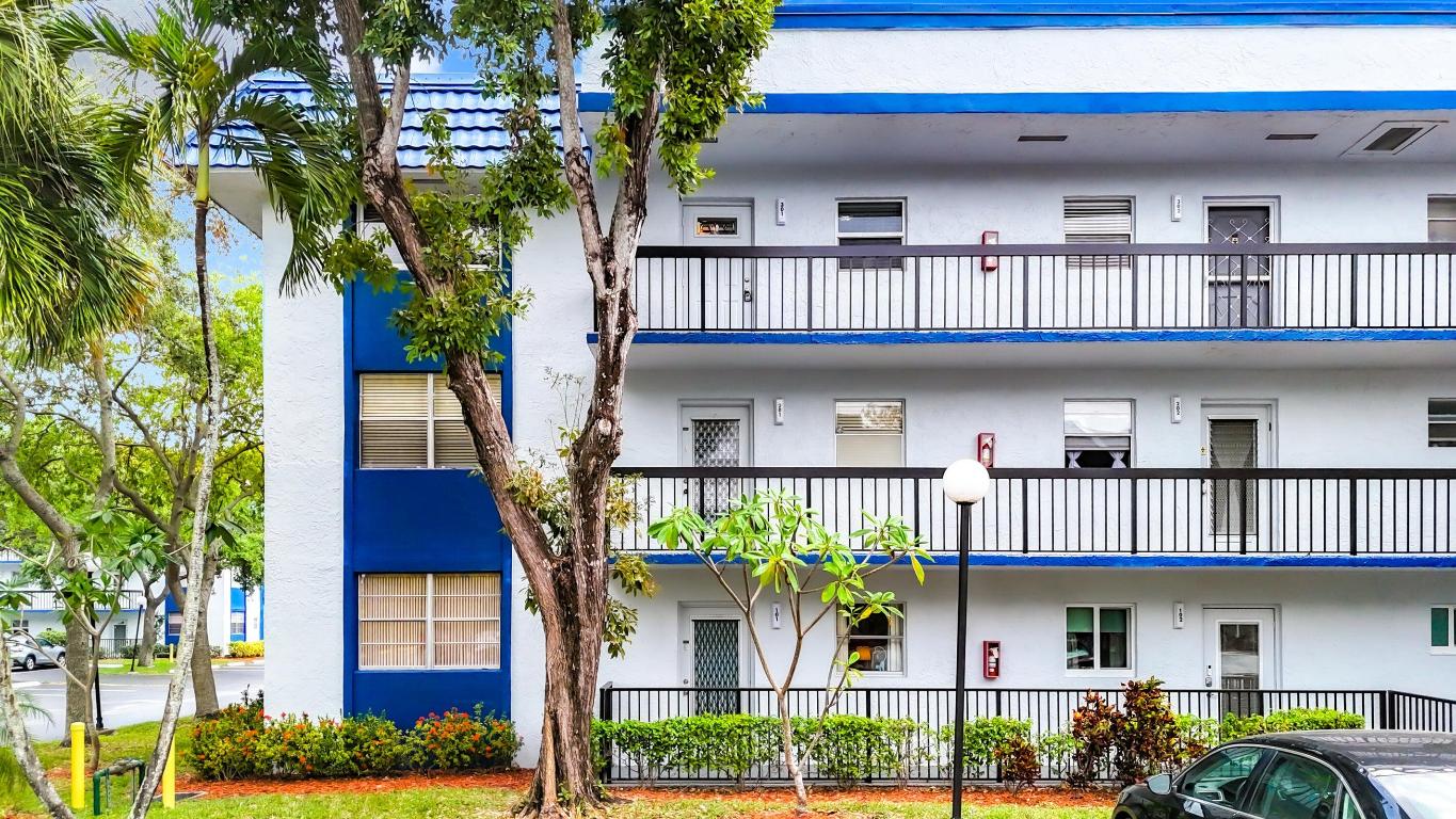 HOLIDAY SPRINGS VILLAGE 2 CONDO - Residential