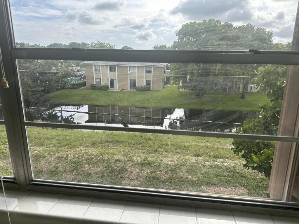 HOLIDAY SPRINGS VILLAGE 2 CONDO - Residential