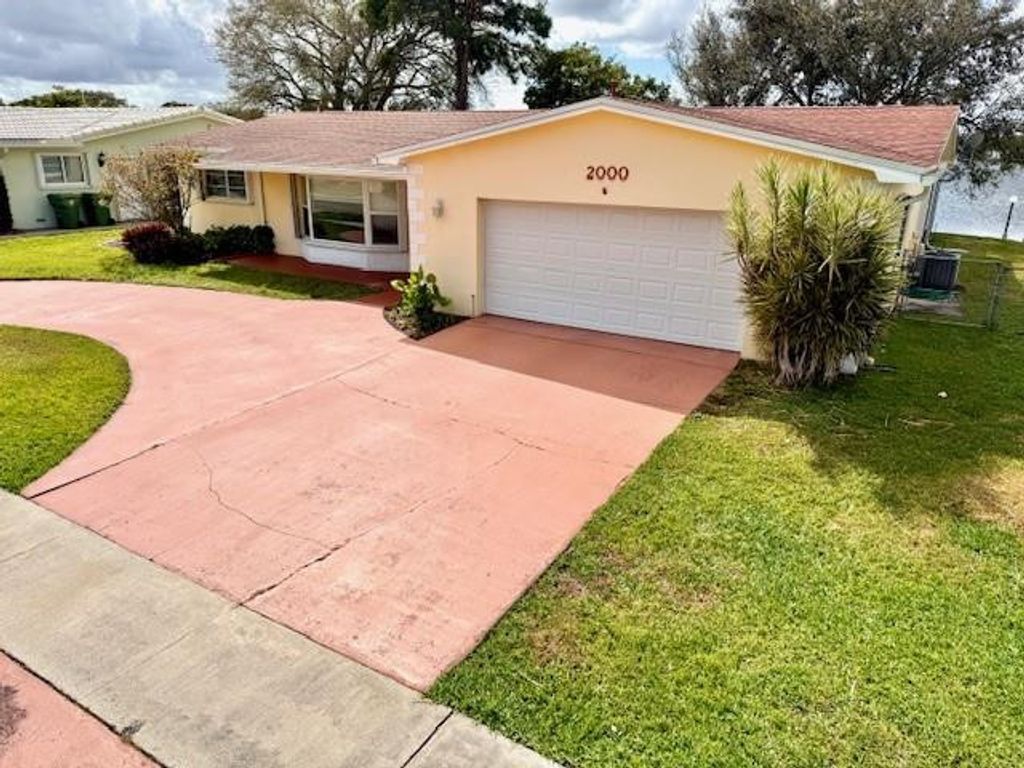 Photo of 2000 NW 86th Terrace, Pembroke Pines, FL 33024 (MLS # B26035791)
