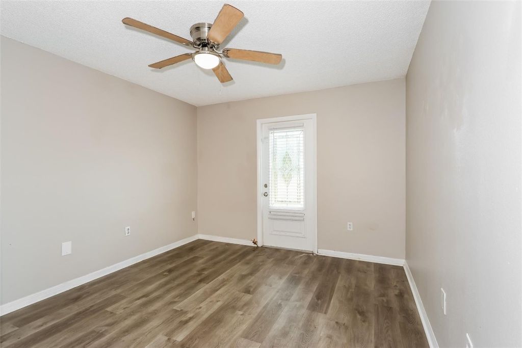 Photo of 1890 4th Avenue, Vero Beach, FL 32962 (MLS # F10545630)