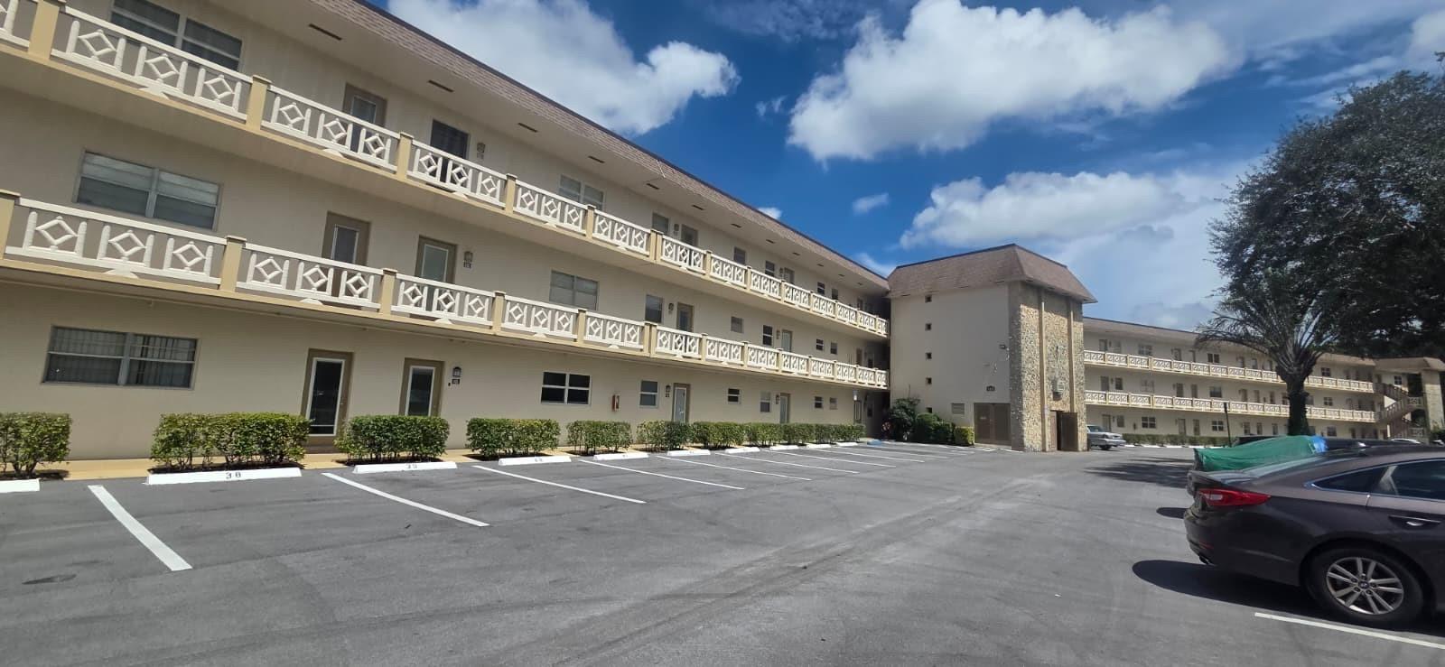 HAWAIIAN GARDENS GLADIOLA - Residential