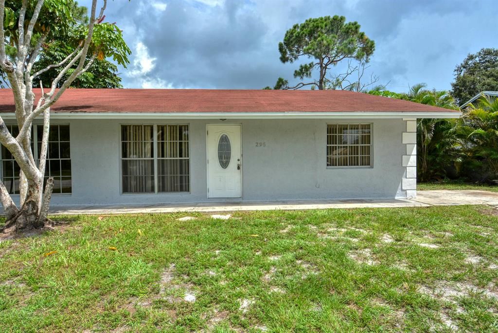 Photo of 295 SE Norfolk Boulevard, Stuart, FL 34997 (MLS # R10730319)