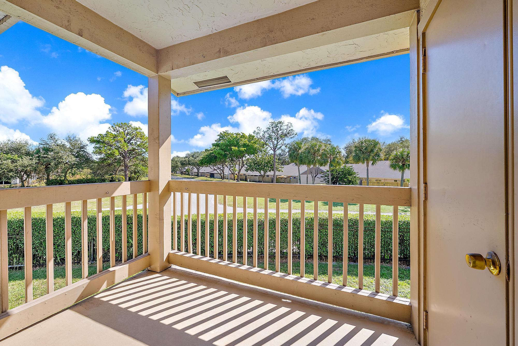 ABBEY PARK GARDENS I COND - Residential Lease