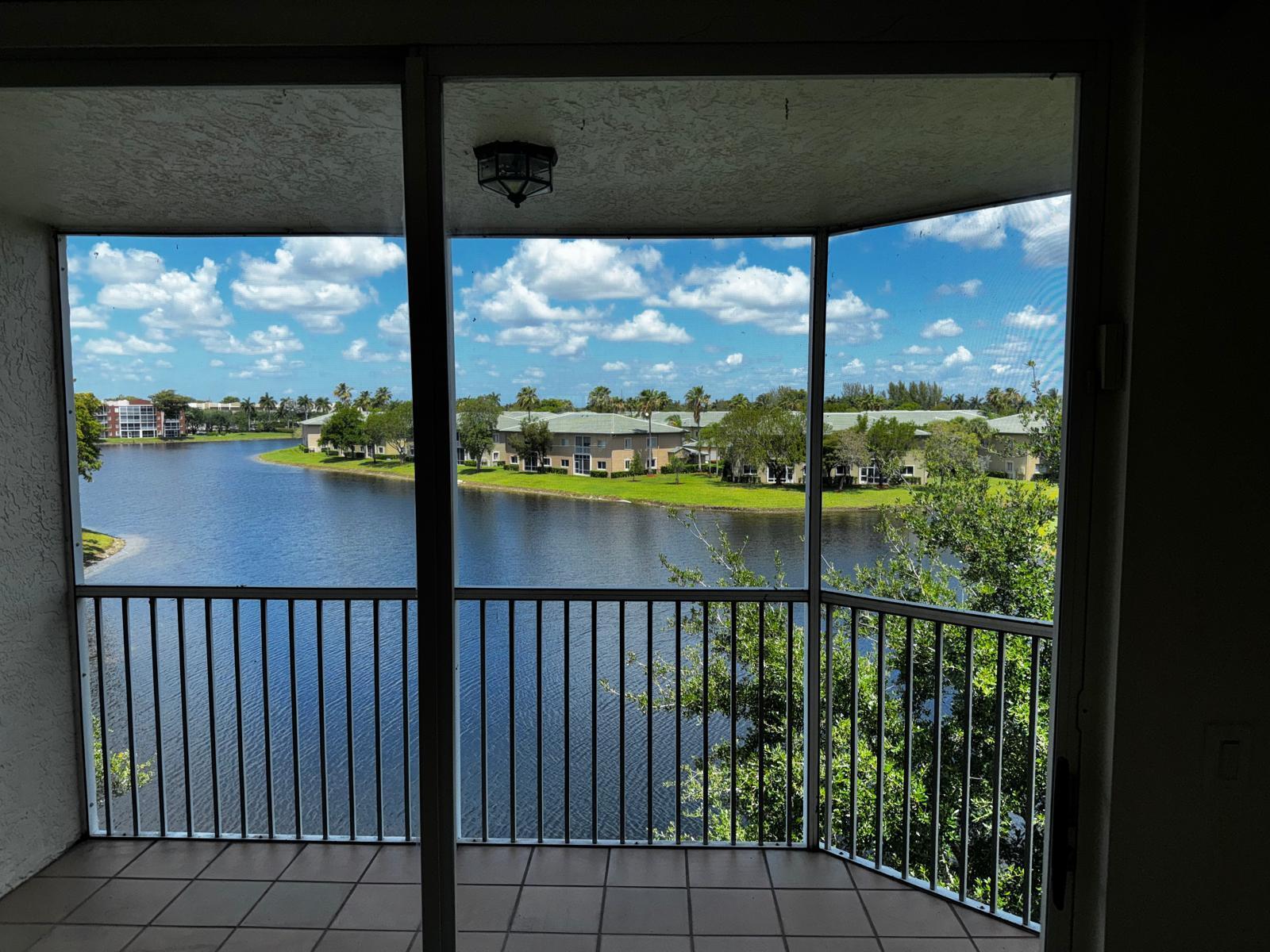 SOUTHAMPTON CONDOMINIUM I - Residential