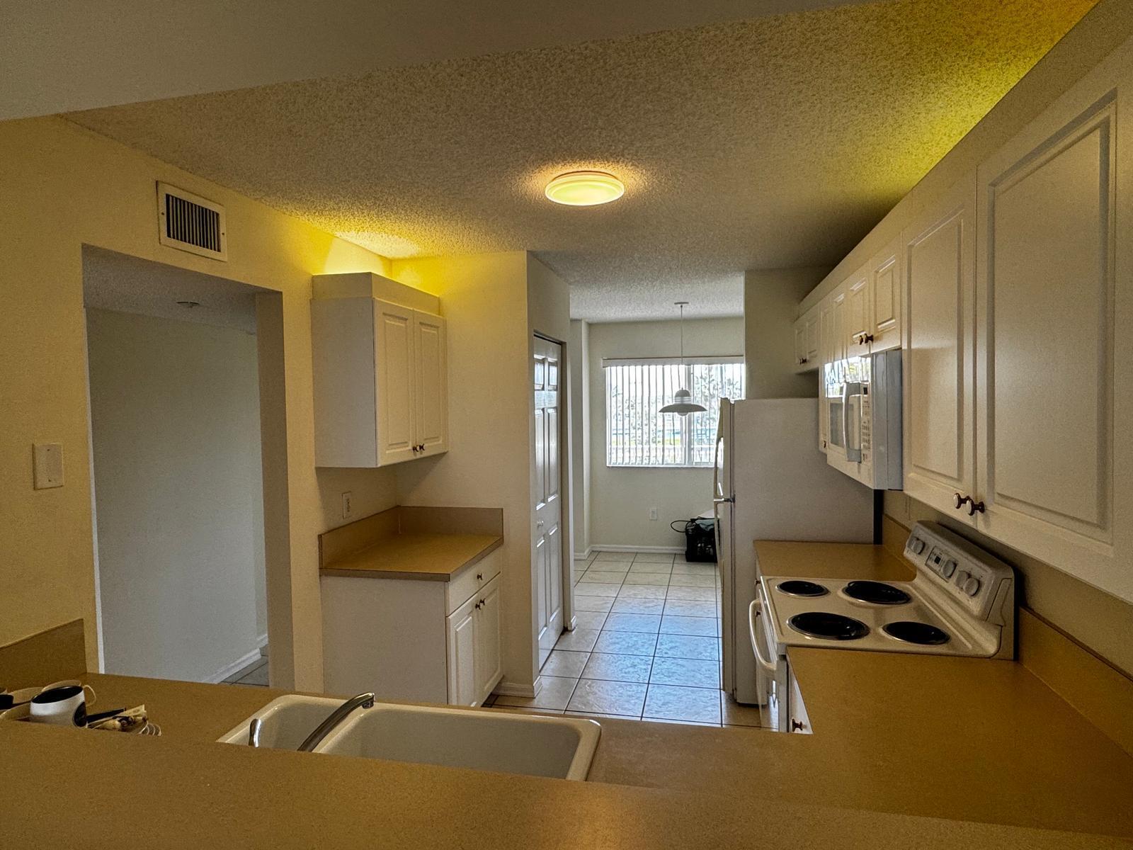 SOUTHAMPTON CONDOMINIUM I - Residential
