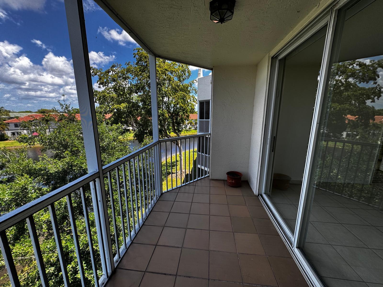 SOUTHAMPTON CONDOMINIUM I - Residential