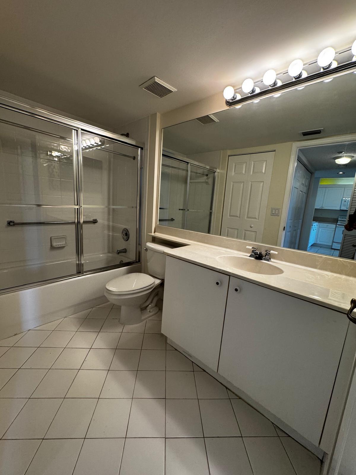 SOUTHAMPTON CONDOMINIUM I - Residential
