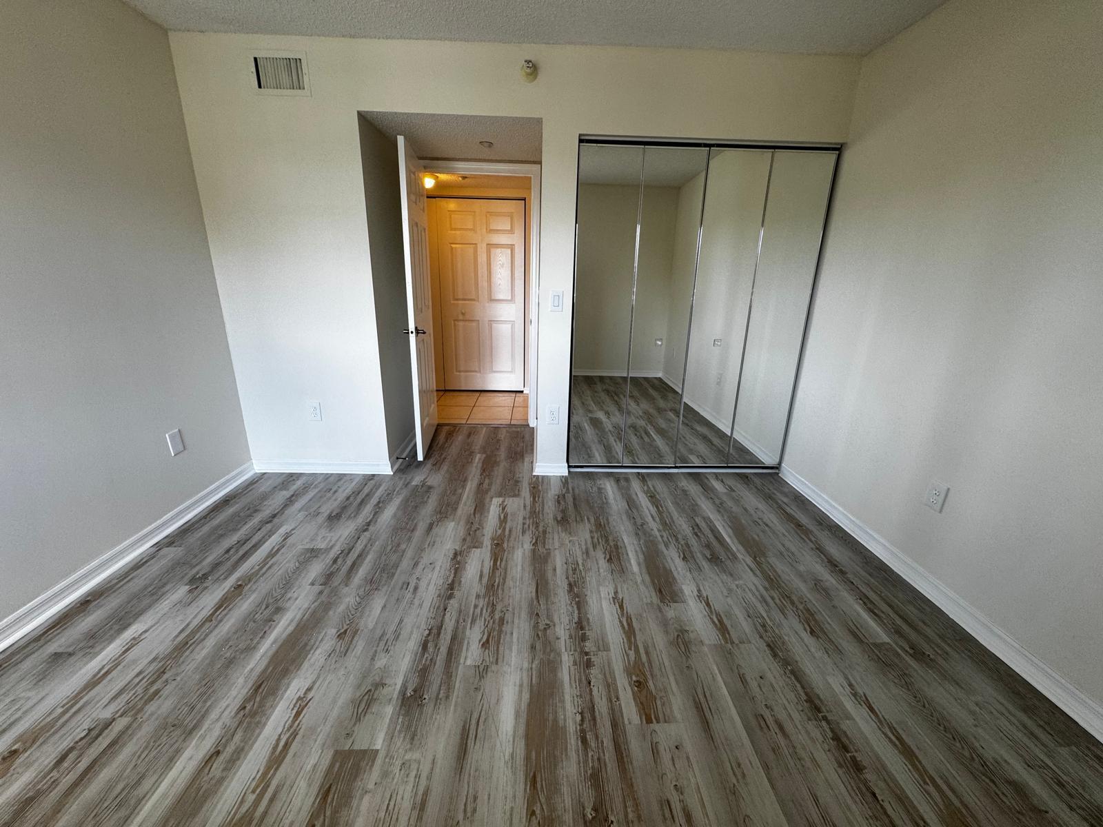 SOUTHAMPTON CONDOMINIUM I - Residential