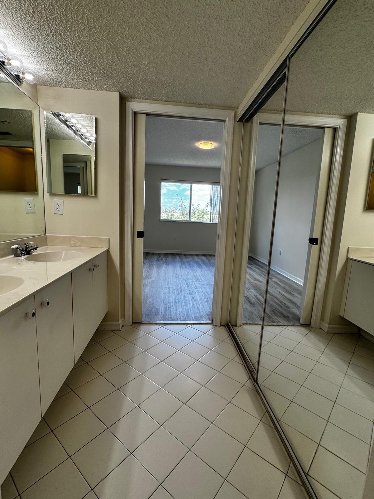SOUTHAMPTON CONDOMINIUM I - Residential