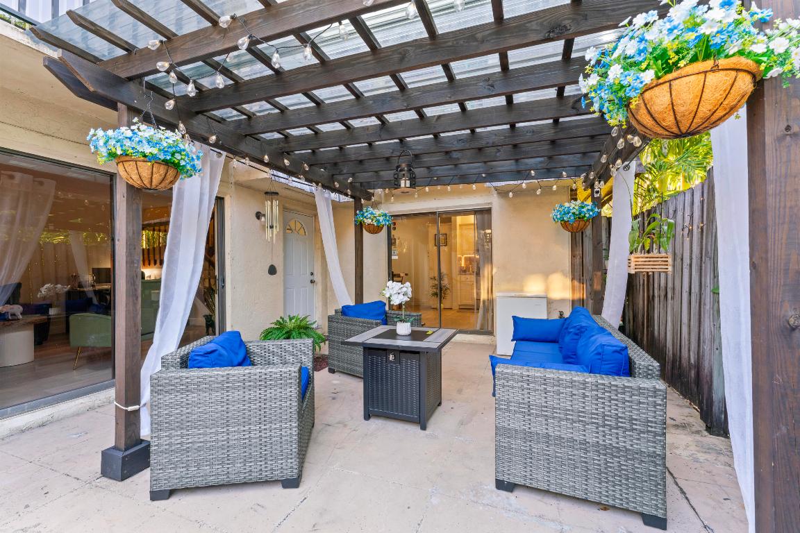 FOREST LAKES - Residential