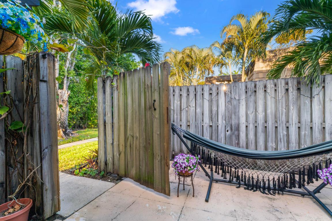 FOREST LAKES - Residential