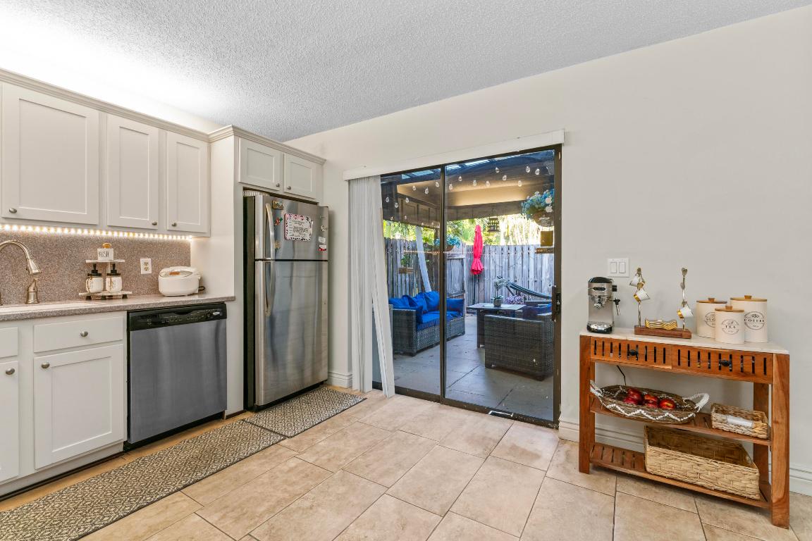 FOREST LAKES - Residential