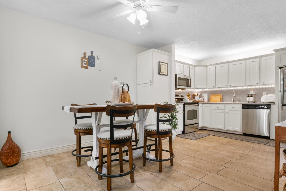 FOREST LAKES - Residential