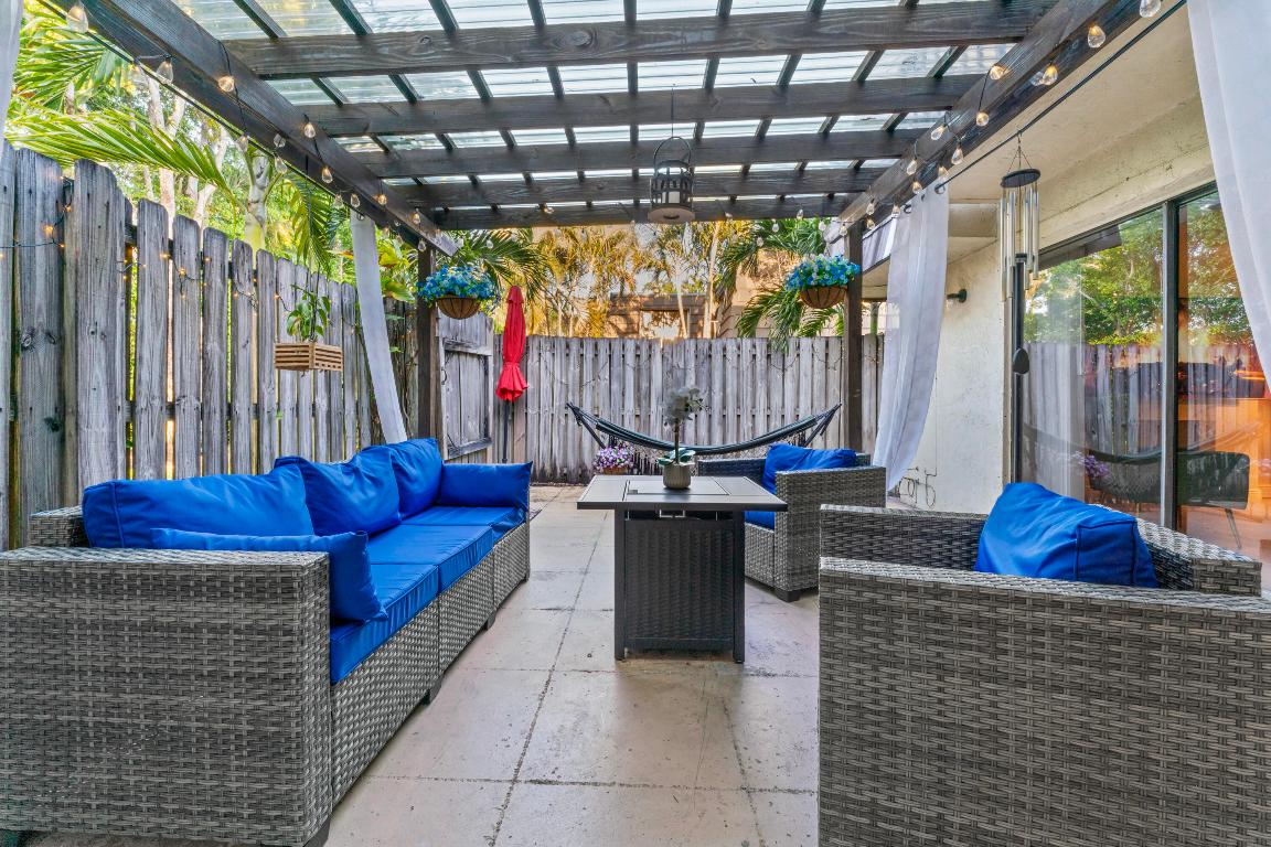 FOREST LAKES - Residential