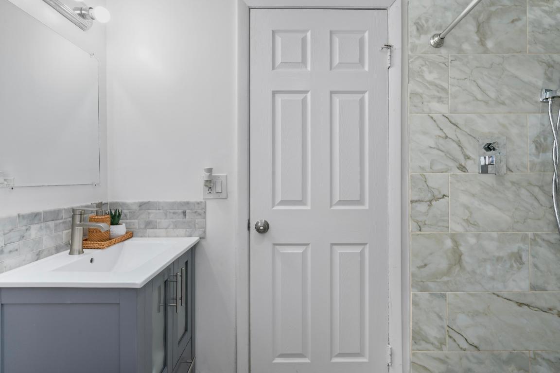 FOREST LAKES - Residential