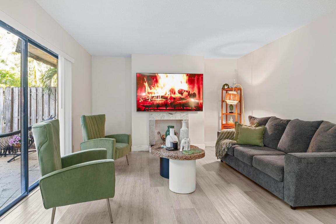 FOREST LAKES - Residential