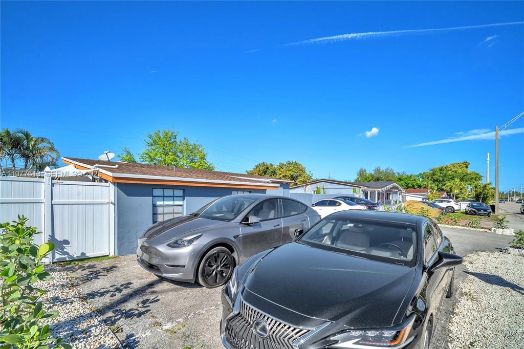 Photo of 7151 NW Taft Street #B, Hollywood, FL 33024 (MLS # B26025384)