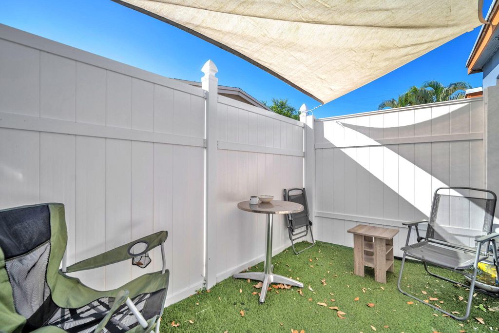 Photo of 7151 NW Taft Street #B, Hollywood, FL 33024 (MLS # B26025384)
