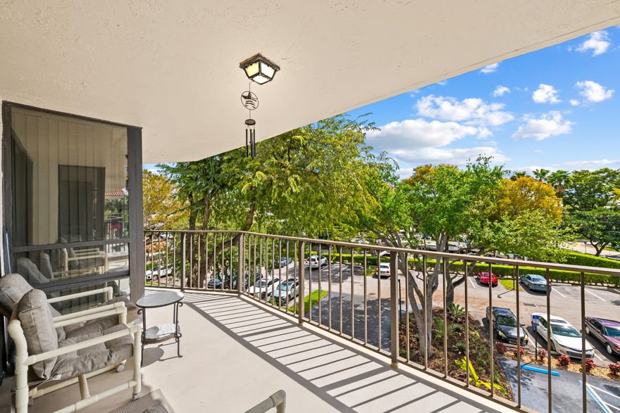 Spacious 1 Bedroom 1.5 Bathroom Penthouse in Porta Bella West, a waterfront community in East Boca Raton. This apartment is ready for your dream renovation, and features a large floor plan, and an oversized balcony perfect for entertaining friends and family. The balcony overlooks the marina, and with desirable south east exposure, you'll enjoy the blissful sunrises, afternoon sun-bathing, and relaxing shaded evenings. Porta Bella West offers many amenities such as tennis courts, fitness facilities, boating accommodations ($2.25 per ft), and resort style pool overlooking the marina. Google PortaBellaEast for more information.