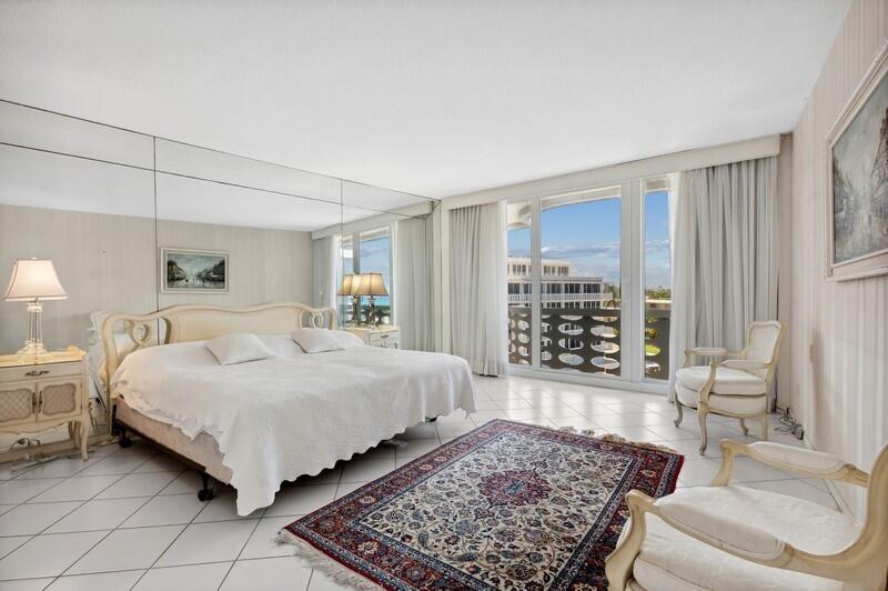 SUN AND SURF ONE HUNDRED - Residential