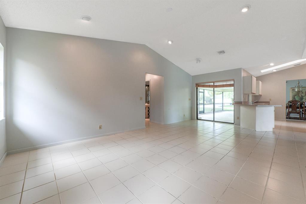 SUGAR POND MANOR OF WELLINGTON - Residential