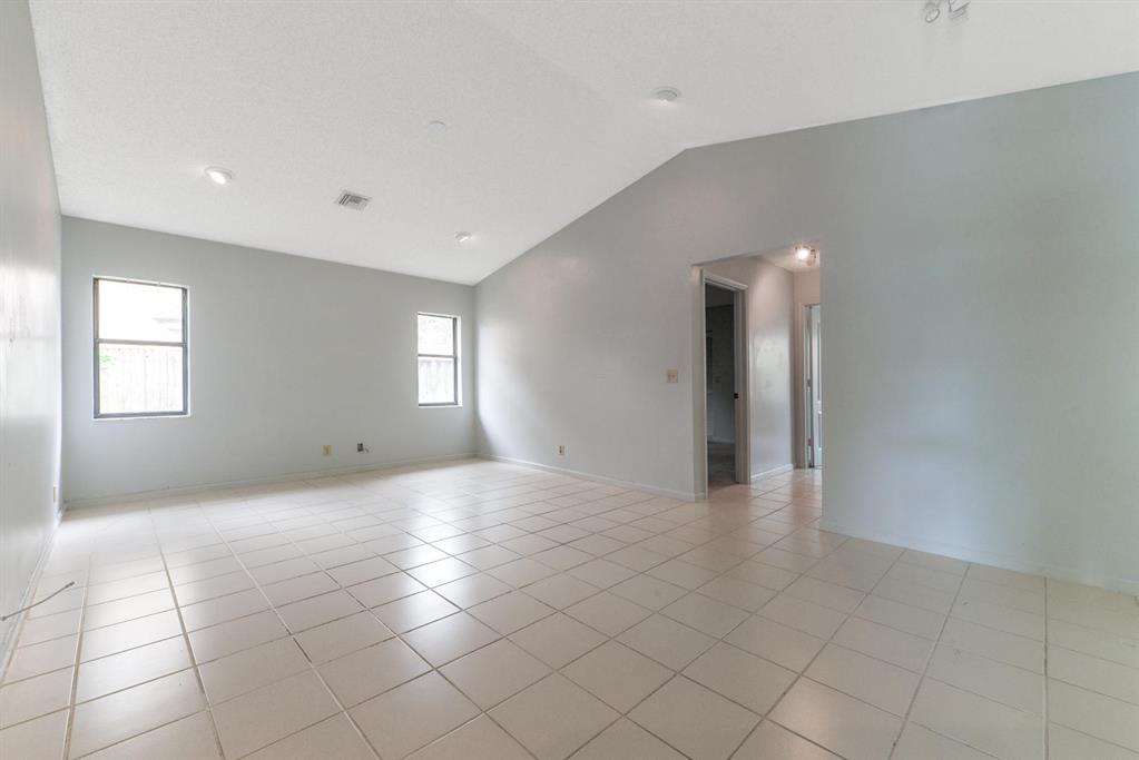 SUGAR POND MANOR OF WELLINGTON - Residential