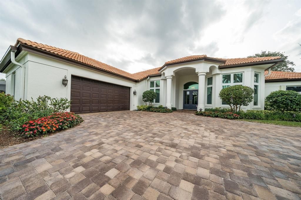 Photo of 1 SE Loggerhead Lane, Tequesta, FL 33469 (MLS # R10598004)