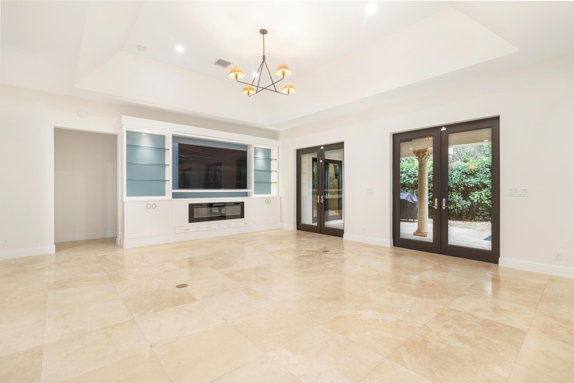 MIRAMAR SHORES IN - Residential