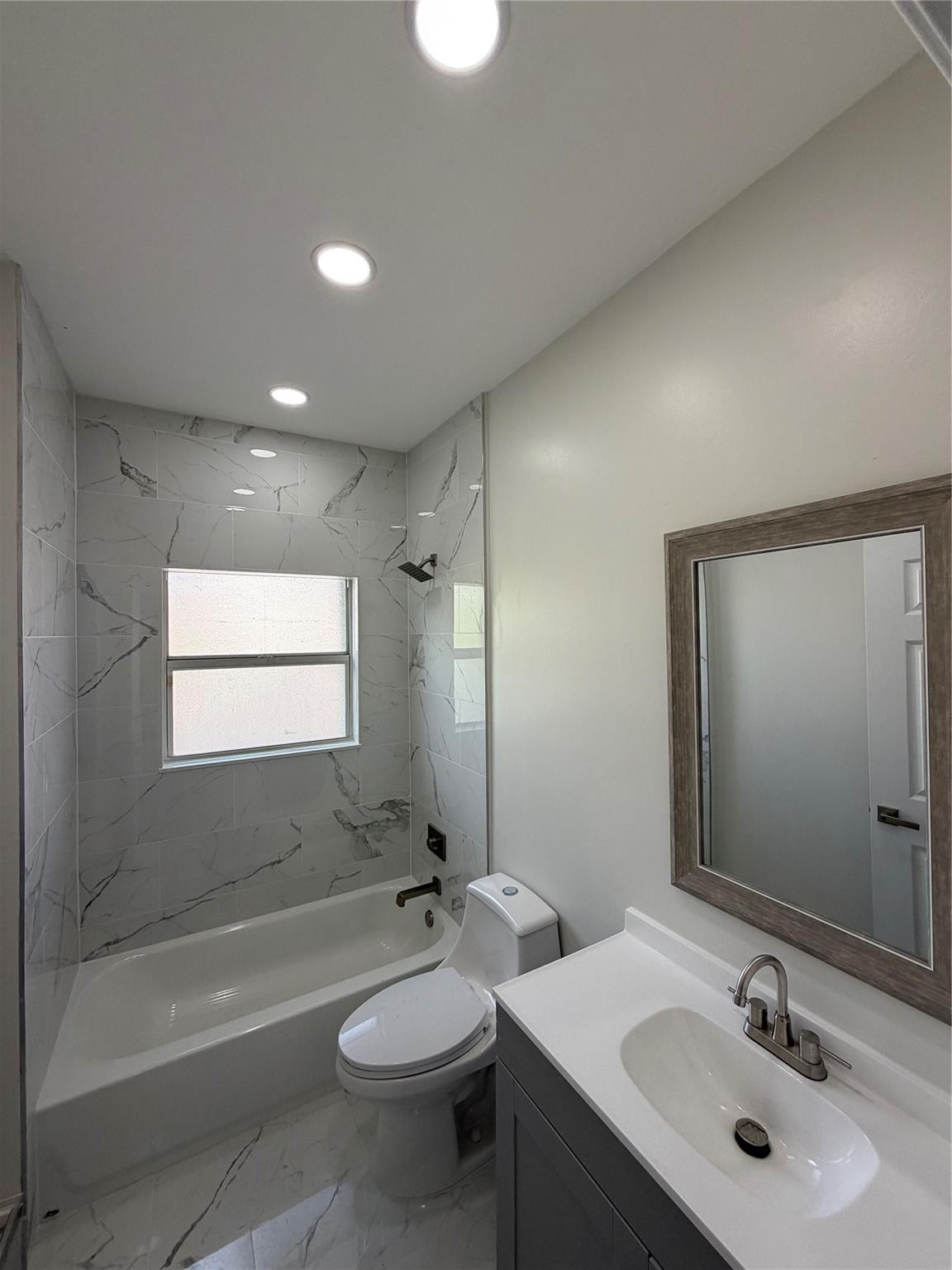 C & P Properties 160-34 B - Residential Lease