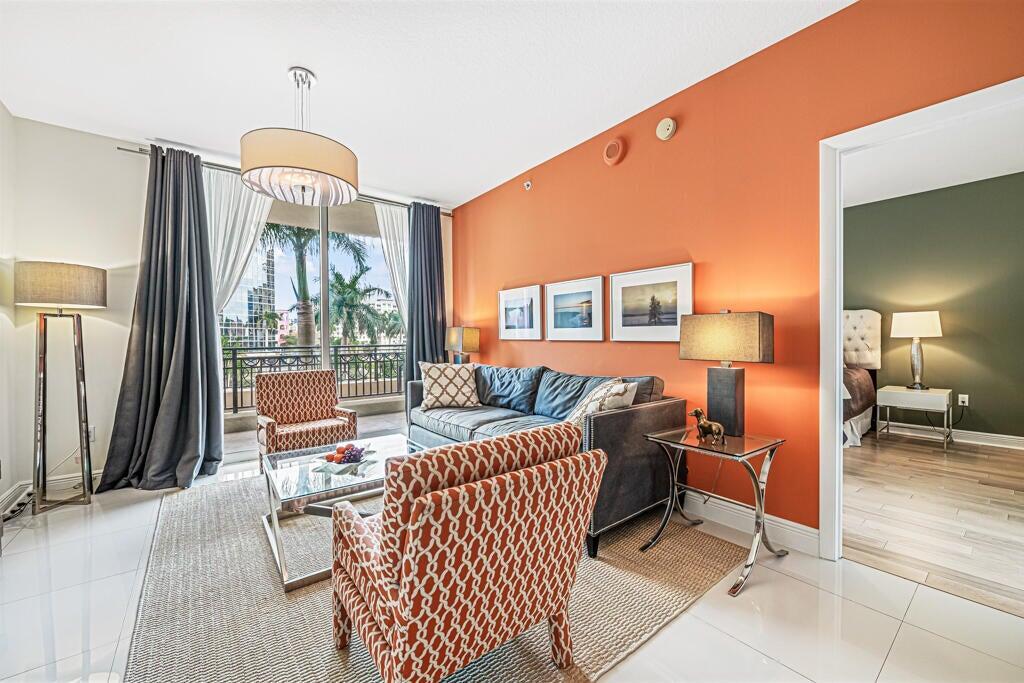 CITYPLACE SOUTH TOWER CON - Residential Lease