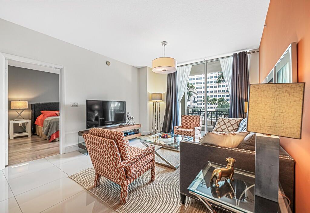 CITYPLACE SOUTH TOWER CON - Residential Lease