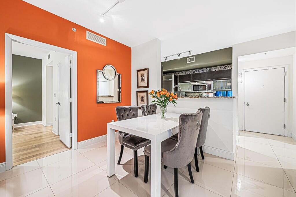 CITYPLACE SOUTH TOWER CON - Residential Lease