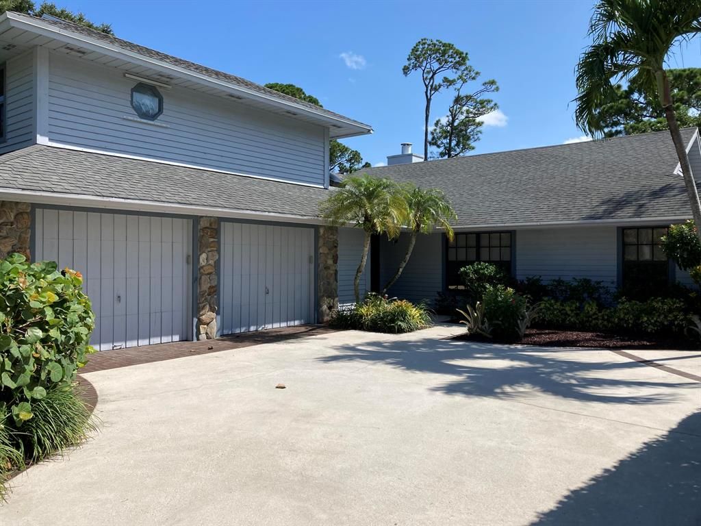 Photo of 2991 Frenchmens Passage, Palm Beach Gardens, FL 33410 (MLS # R10734440)