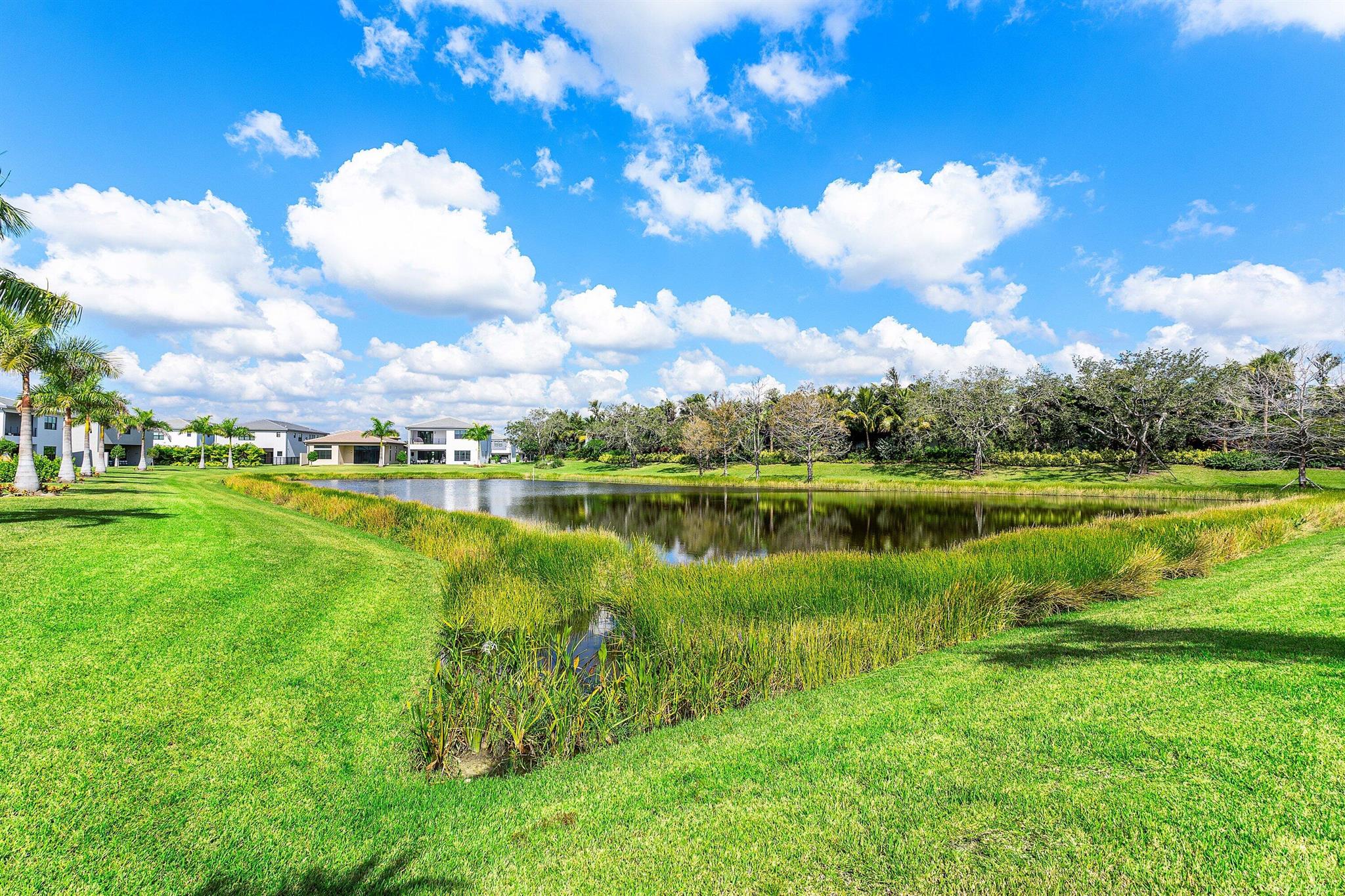 LOTUS PALMBOCA RATON GOLF - Residential