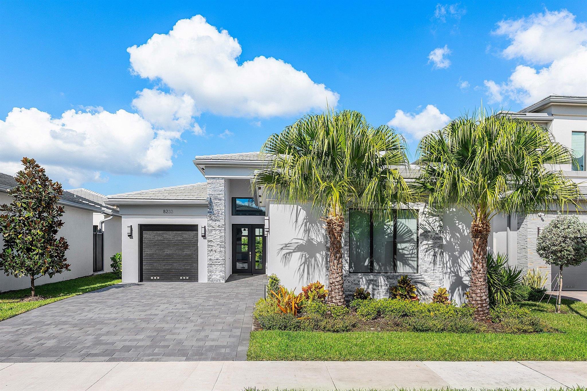 LOTUS PALMBOCA RATON GOLF - Residential