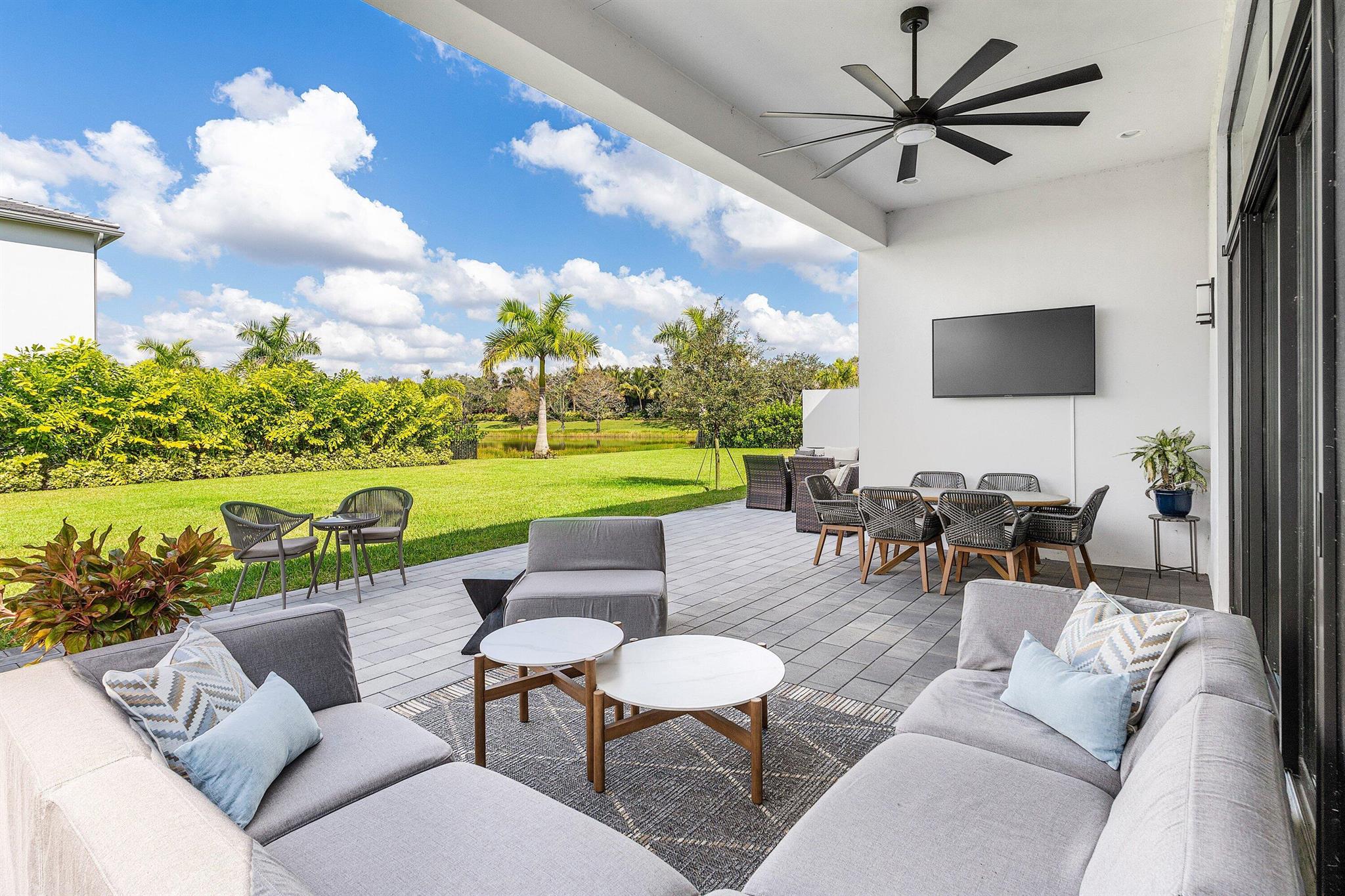 LOTUS PALMBOCA RATON GOLF - Residential