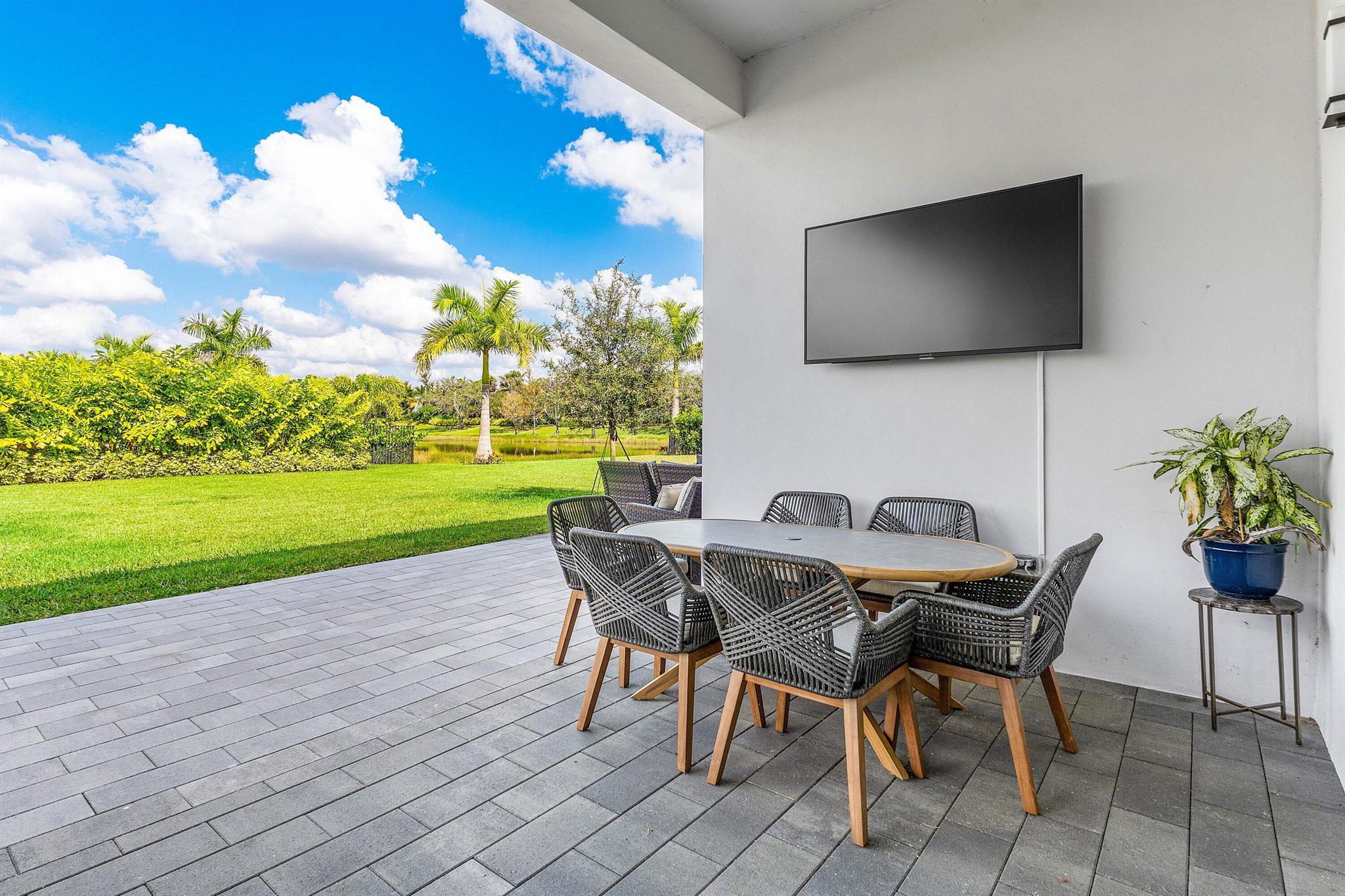 LOTUS PALMBOCA RATON GOLF - Residential