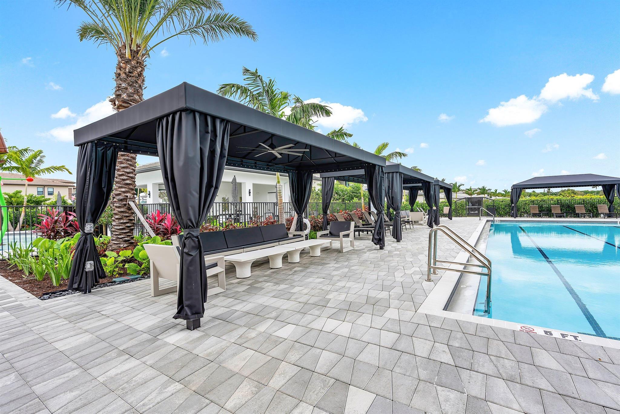 LOTUS PALMBOCA RATON GOLF - Residential