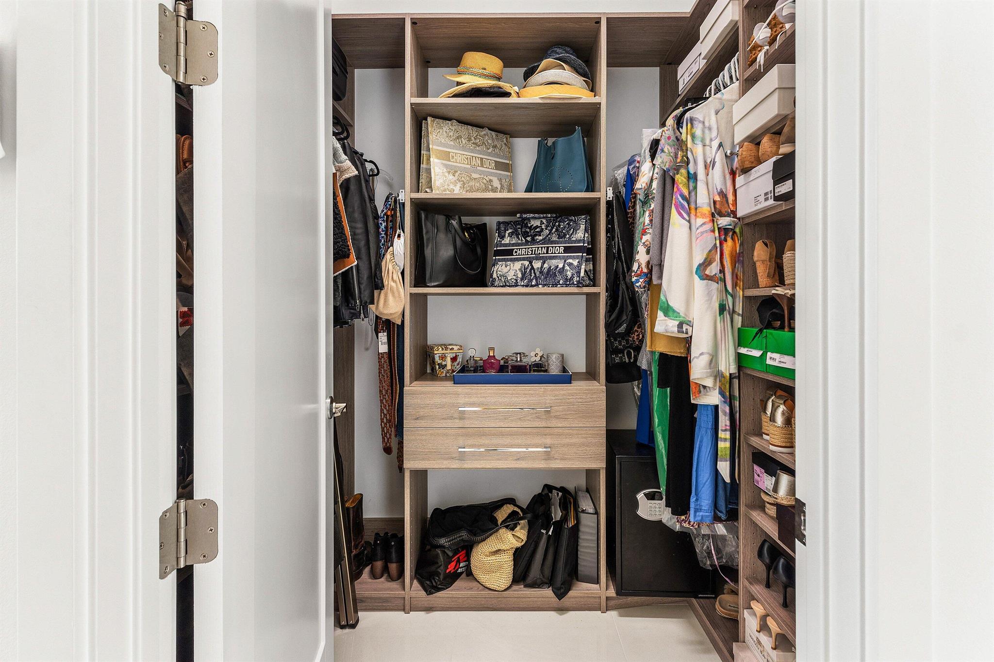 LOTUS PALMBOCA RATON GOLF - Residential