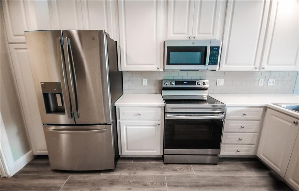 CAMBRIDGE AT ABACOA - Residential Lease