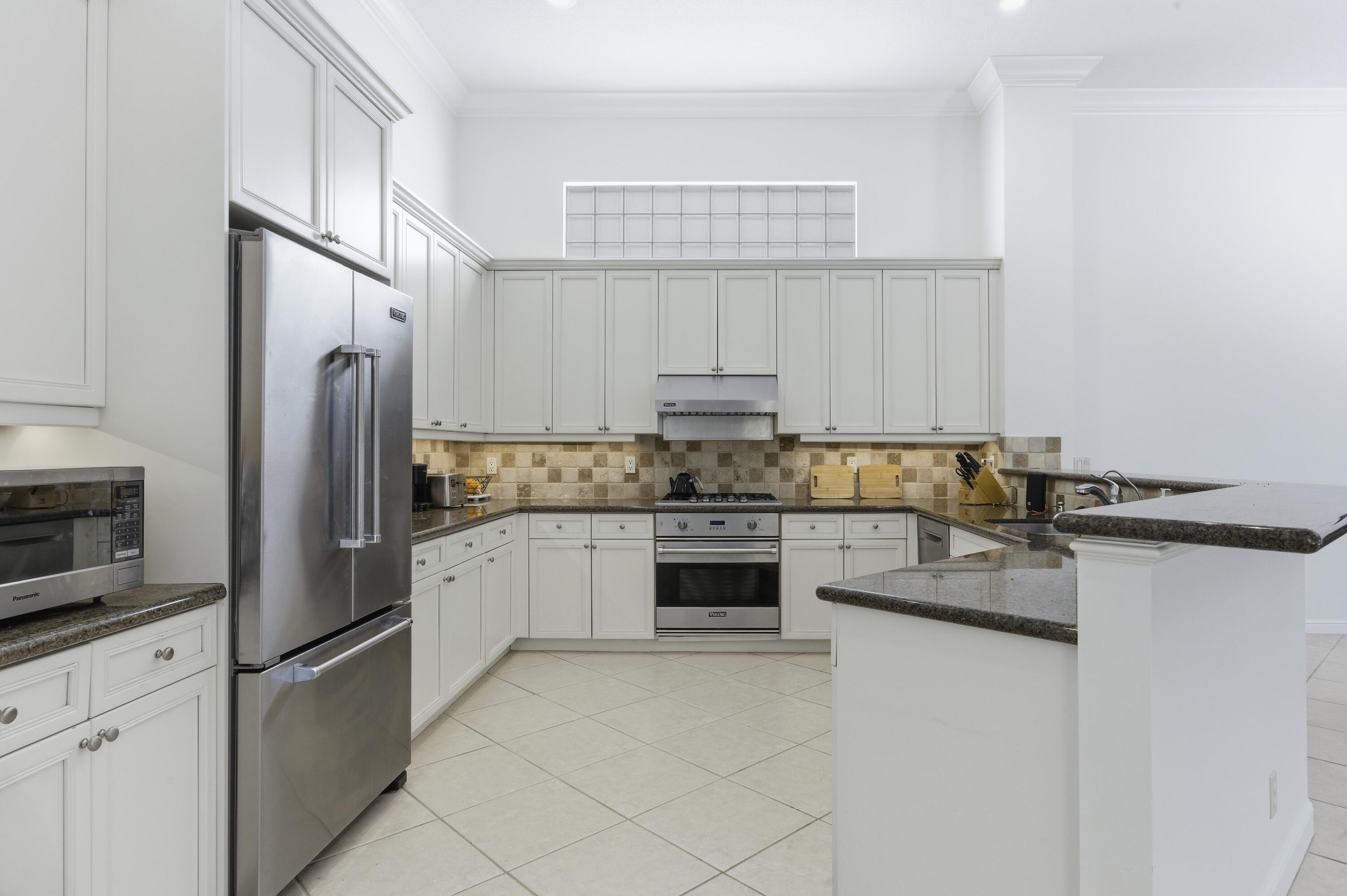 MIRASOL PARS H AND I - Residential