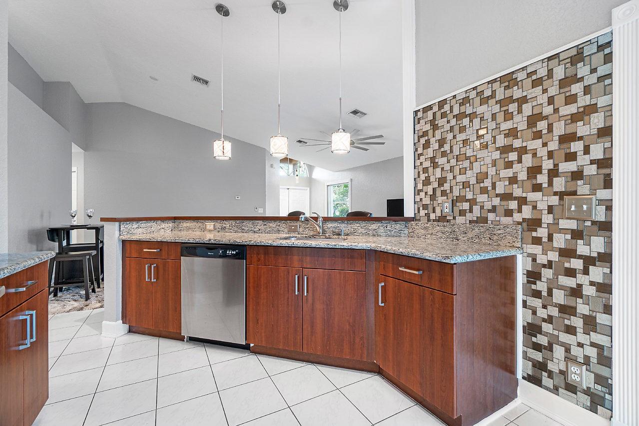 4030 Laurelwood Lane