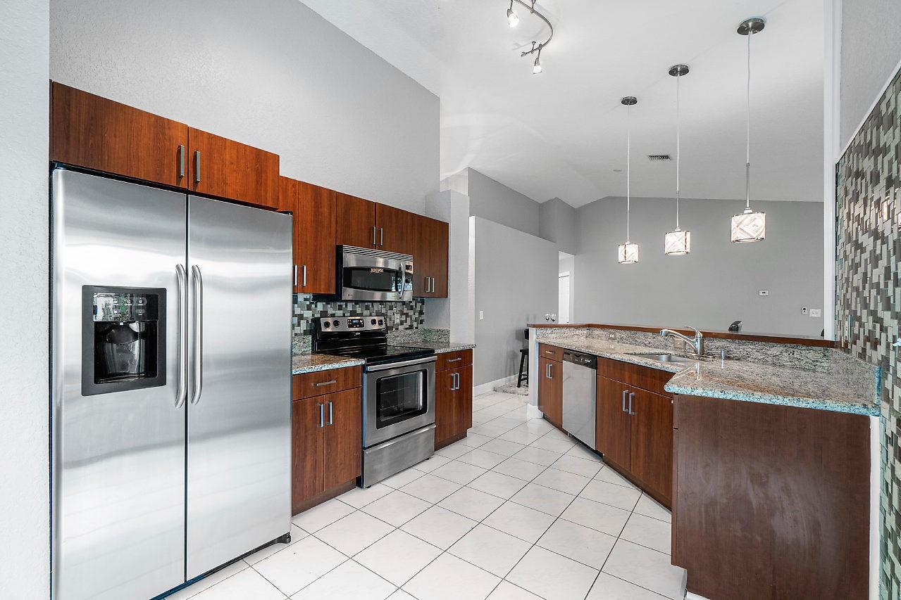 4030 Laurelwood Lane