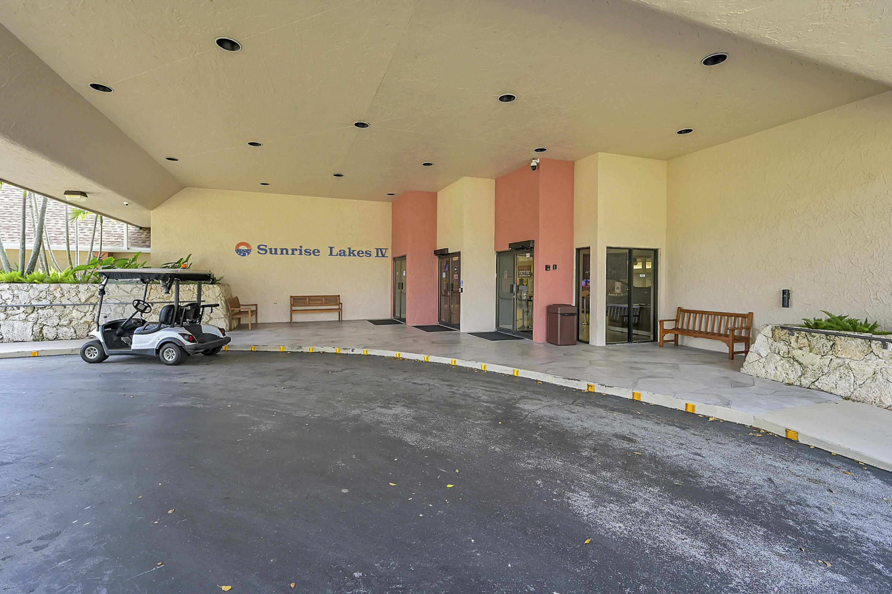 SUNRISE LAKES 218 CONDO - Residential