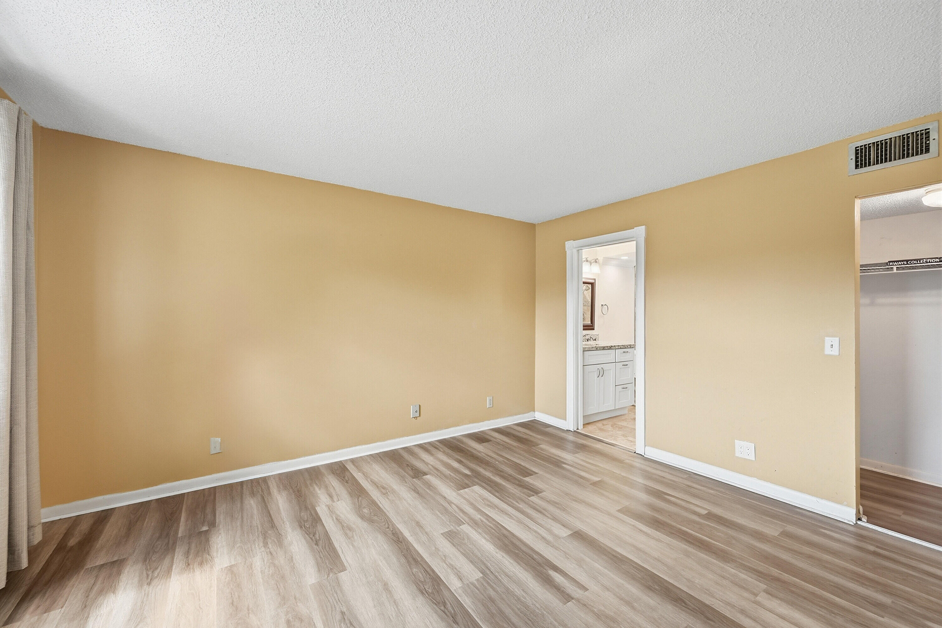 SUNRISE LAKES 218 CONDO - Residential