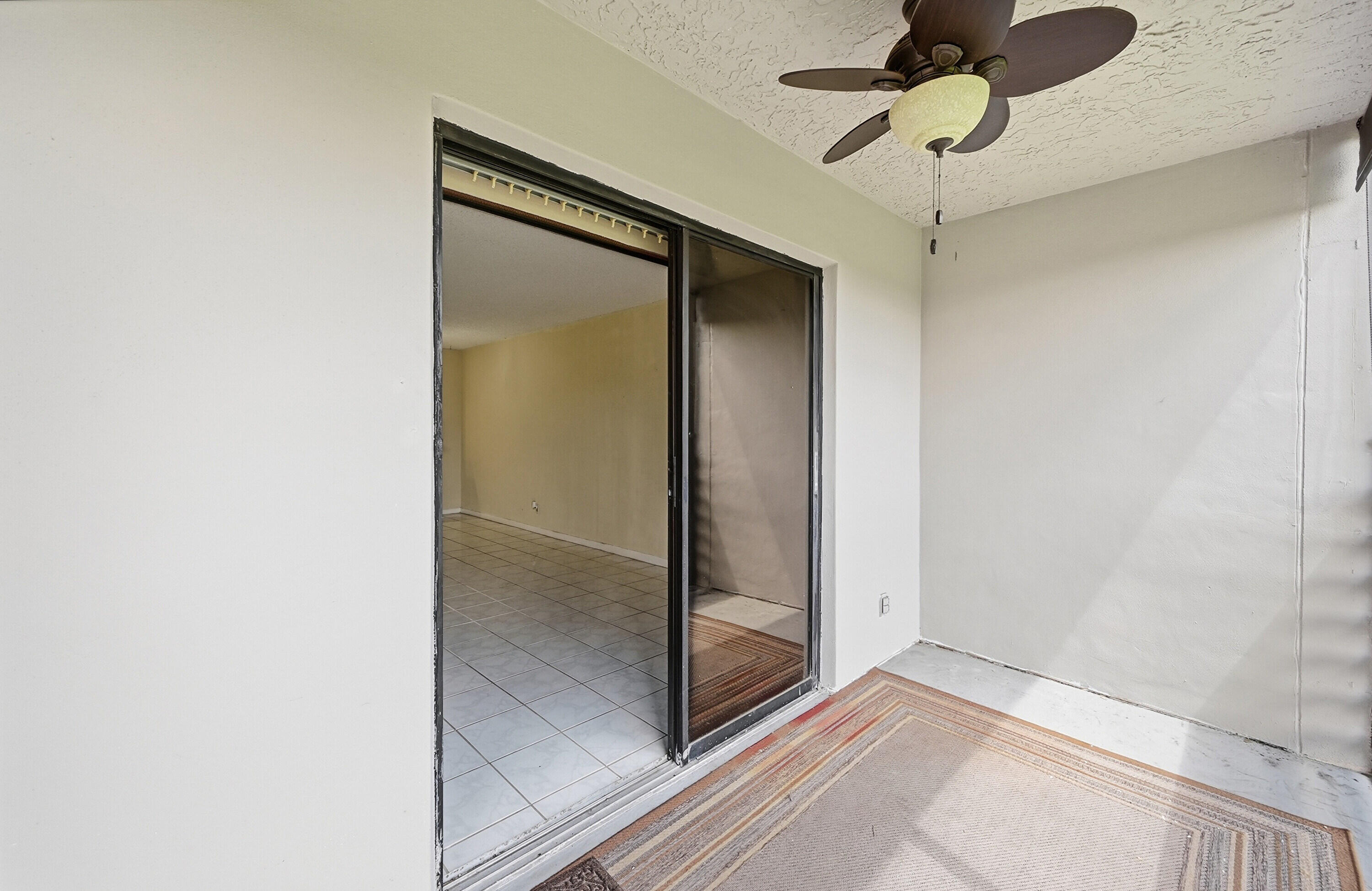 SUNRISE LAKES 218 CONDO - Residential