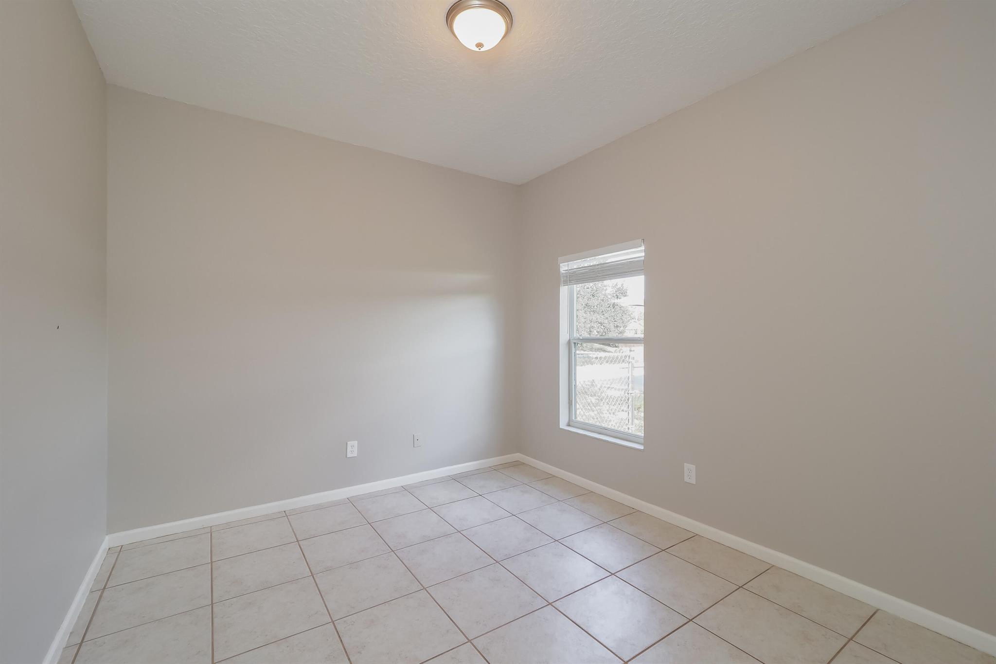 PORT ST LUCIE SECTION 19 - Residential Lease