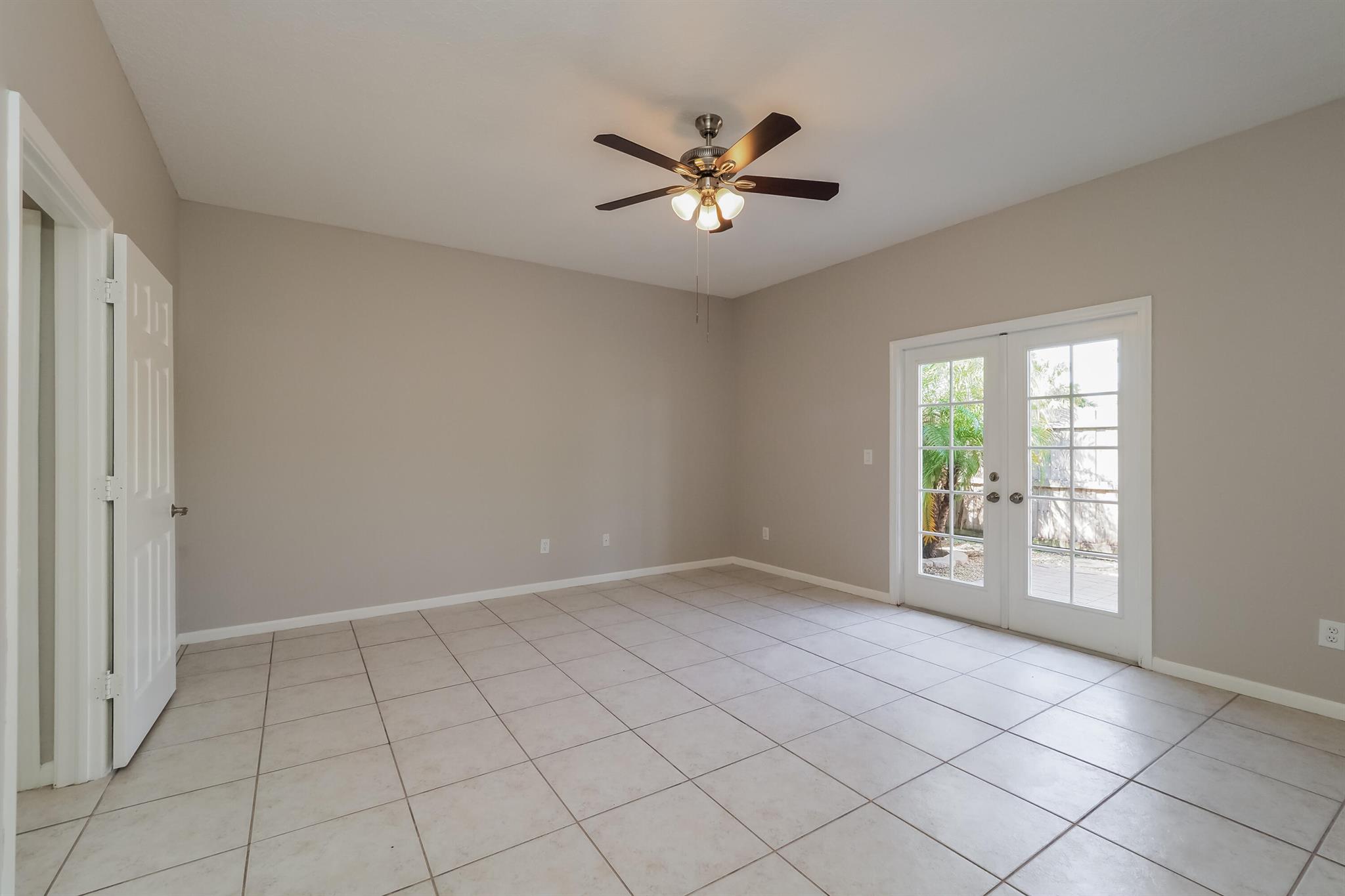 PORT ST LUCIE SECTION 19 - Residential Lease