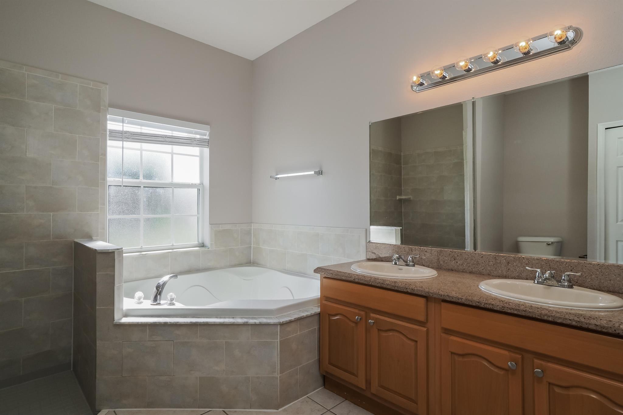 PORT ST LUCIE SECTION 19 - Residential Lease