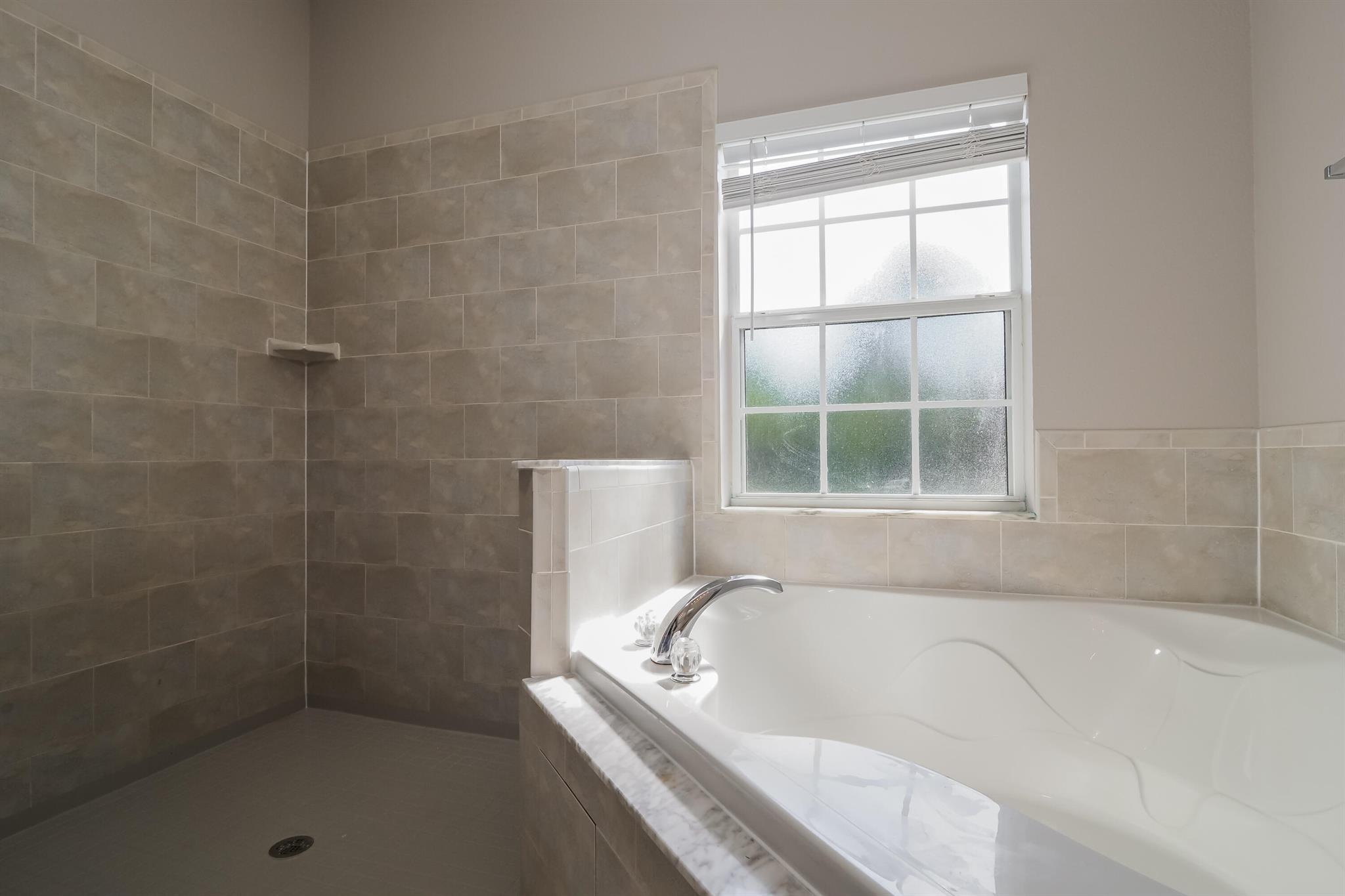 PORT ST LUCIE SECTION 19 - Residential Lease